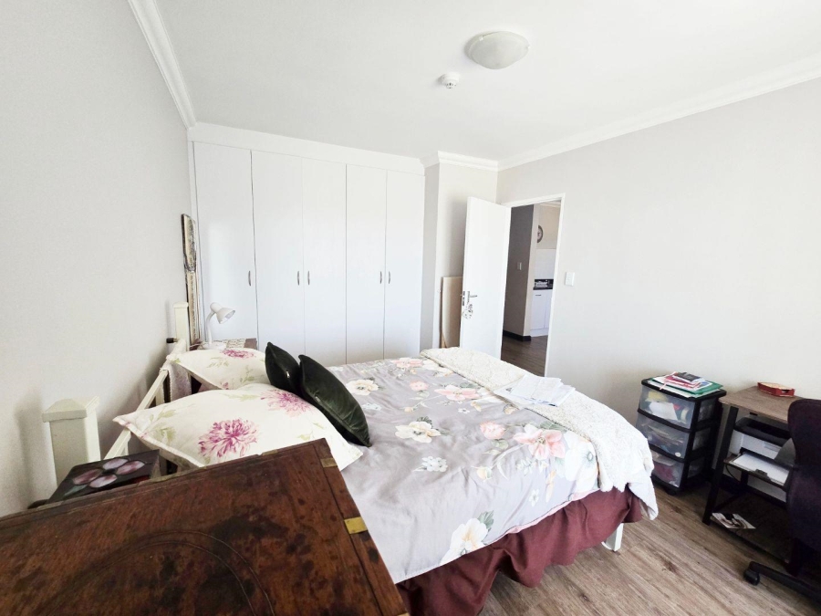 1 Bedroom Property for Sale in Buhrein Western Cape